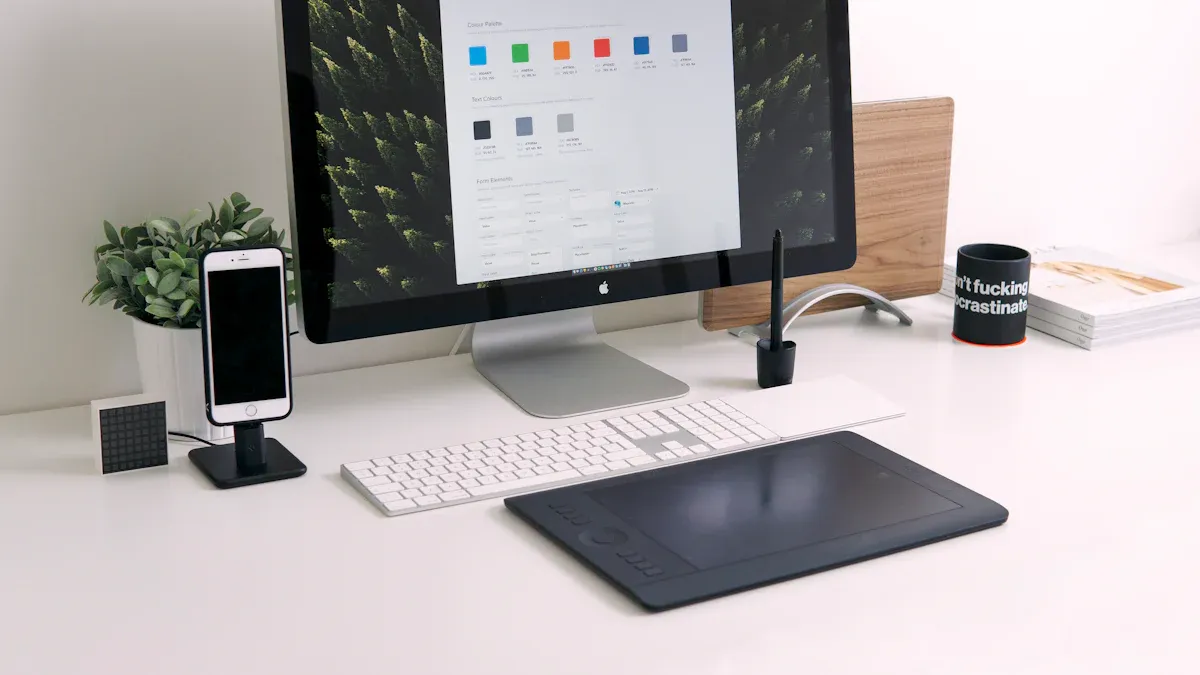 Visual and Creative Advantages